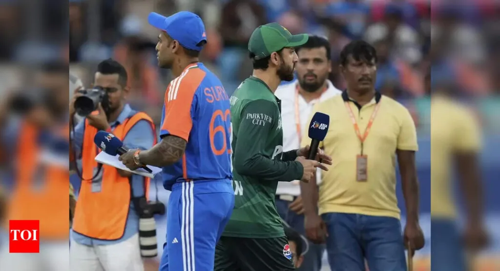 Asia Cup: Handshake row erupts again! Mohammad Amir's viral post on Virat Kohli stirs drama before India-Pakistan rematch | Cricket News