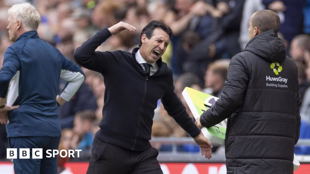 Unai Emery is frustrated during Aston Villa
