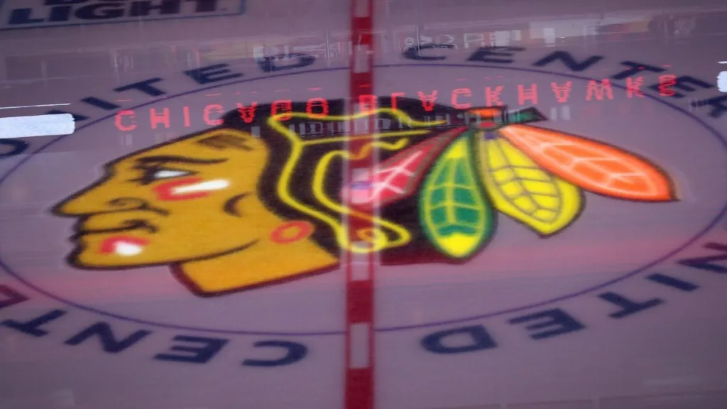 Blackhawks defenseman Wyatt Kaiser agrees to 2-year contract