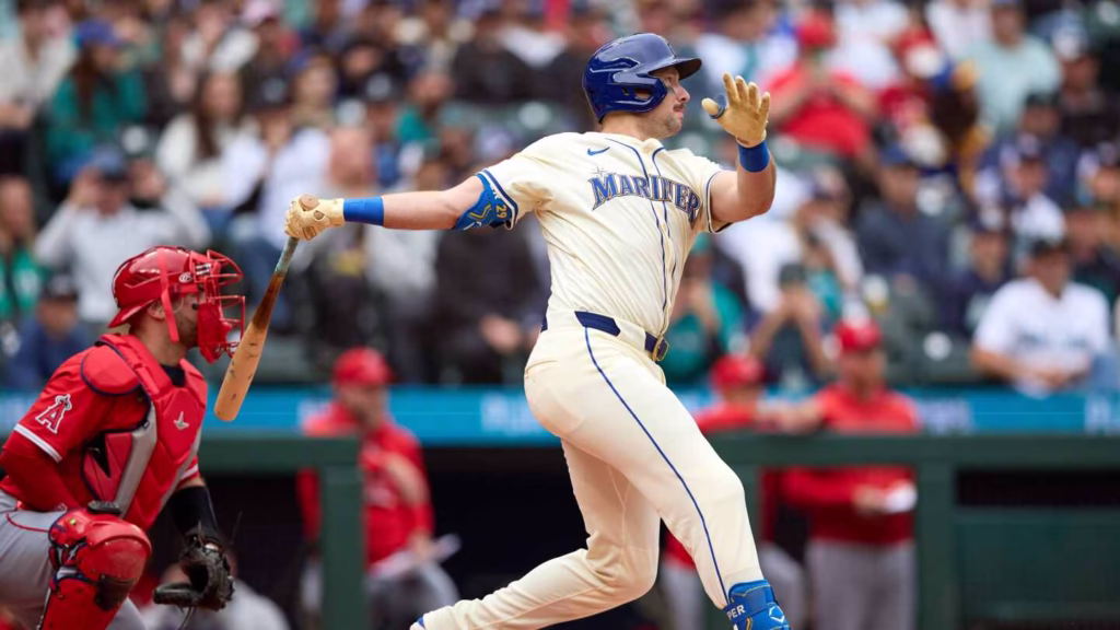 Cal Raleigh matches Mantle, M's beat Angels, take sole possession of AL West lead with 9th win in row