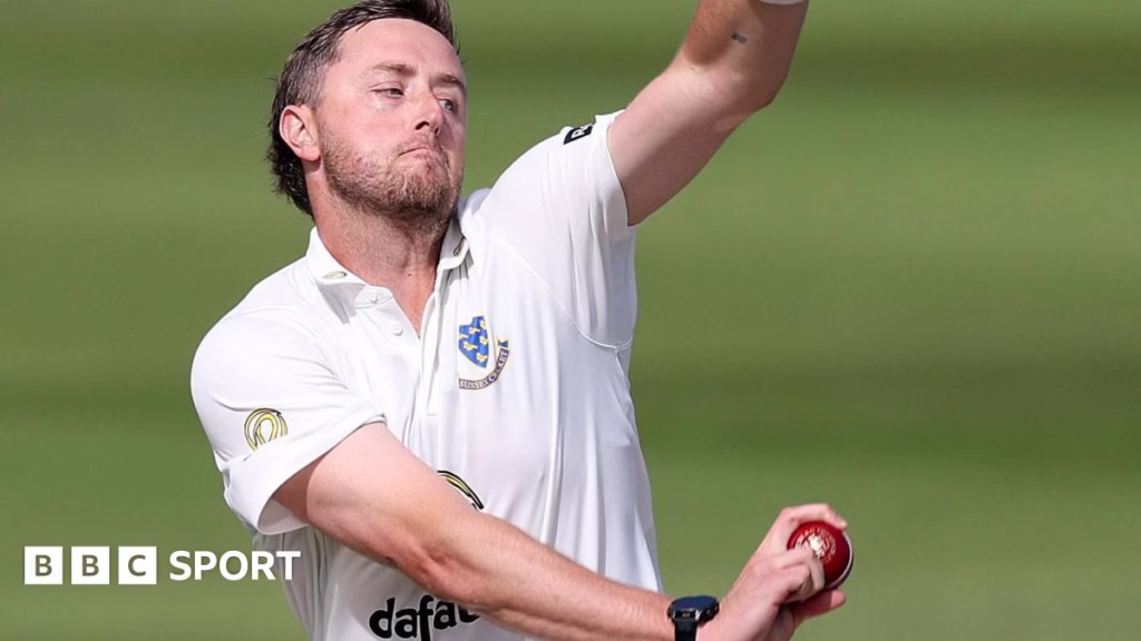 Ollie Robinson bowling
