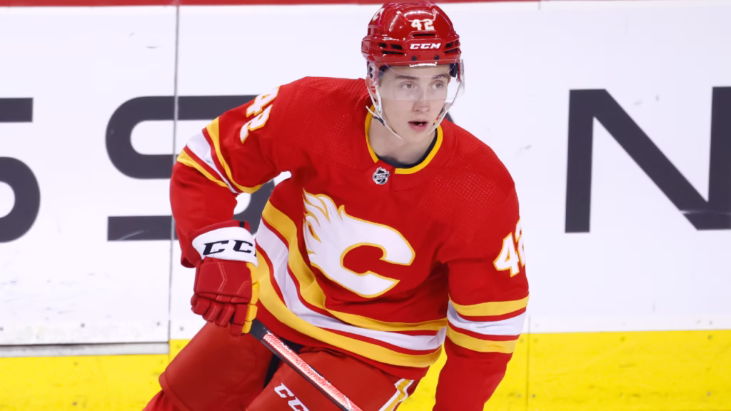 Honzek returns to Flames' prospects camp stronger, more motivated