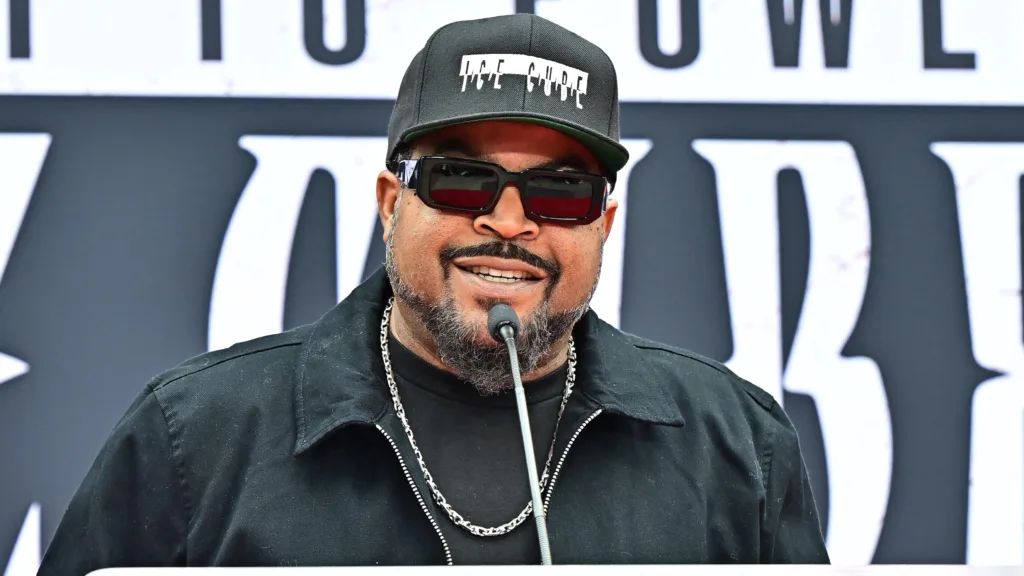 Ice Cube Speaks to Deion Sanders' Colorado CFB Team on Video at Practice