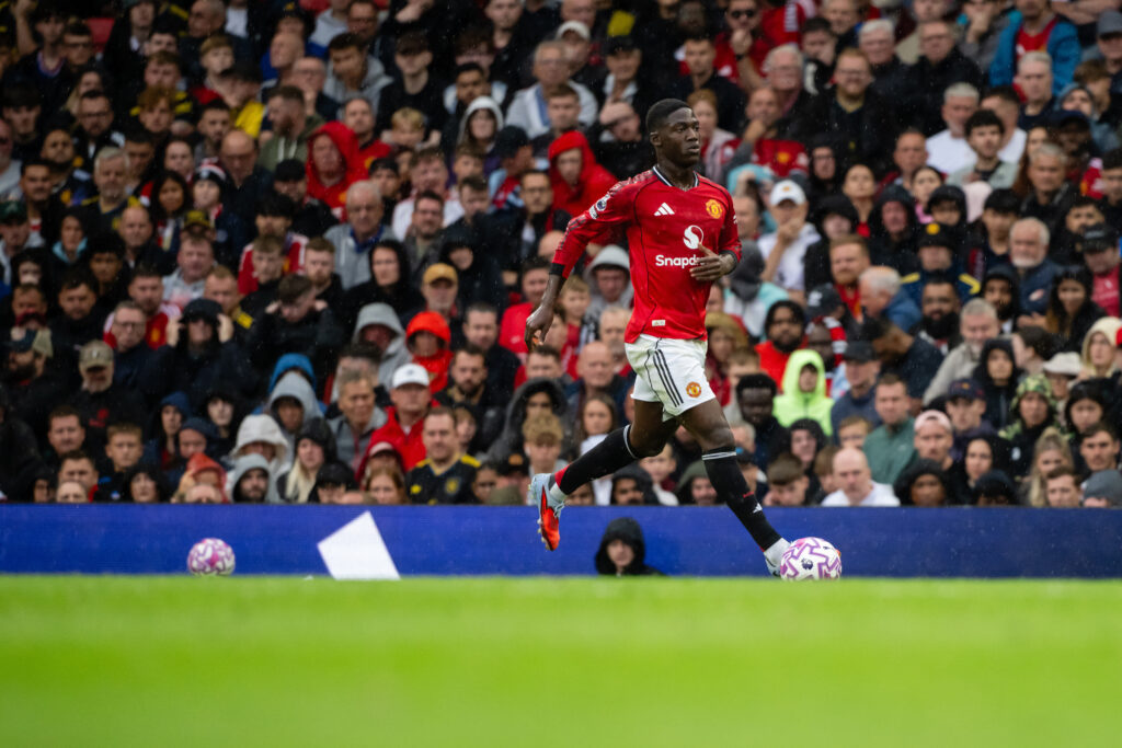 Manchester United midfielder Kobbie Mainoo is set to stay at the club