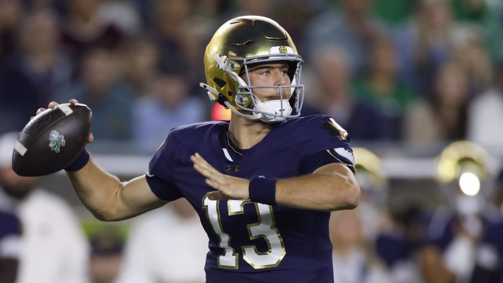 Notre Dame's CFP Bracket Hopes Discussed by CFB Fans After Loss to TAMU to Drop to 0-2