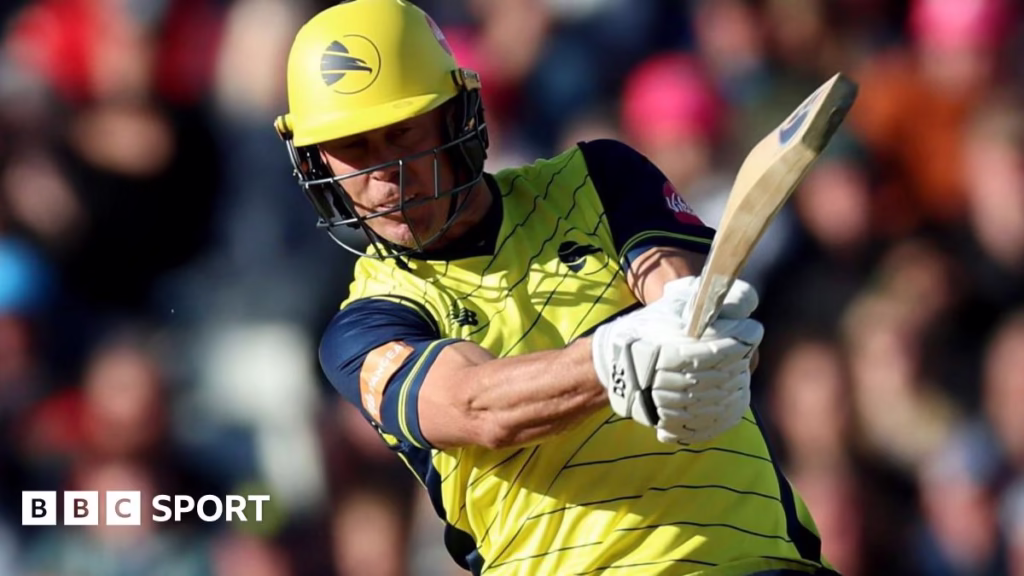 Chris Lynn batting