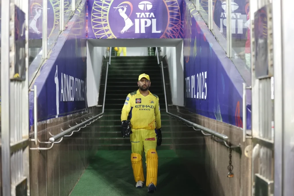 What is the age of MS Dhoni