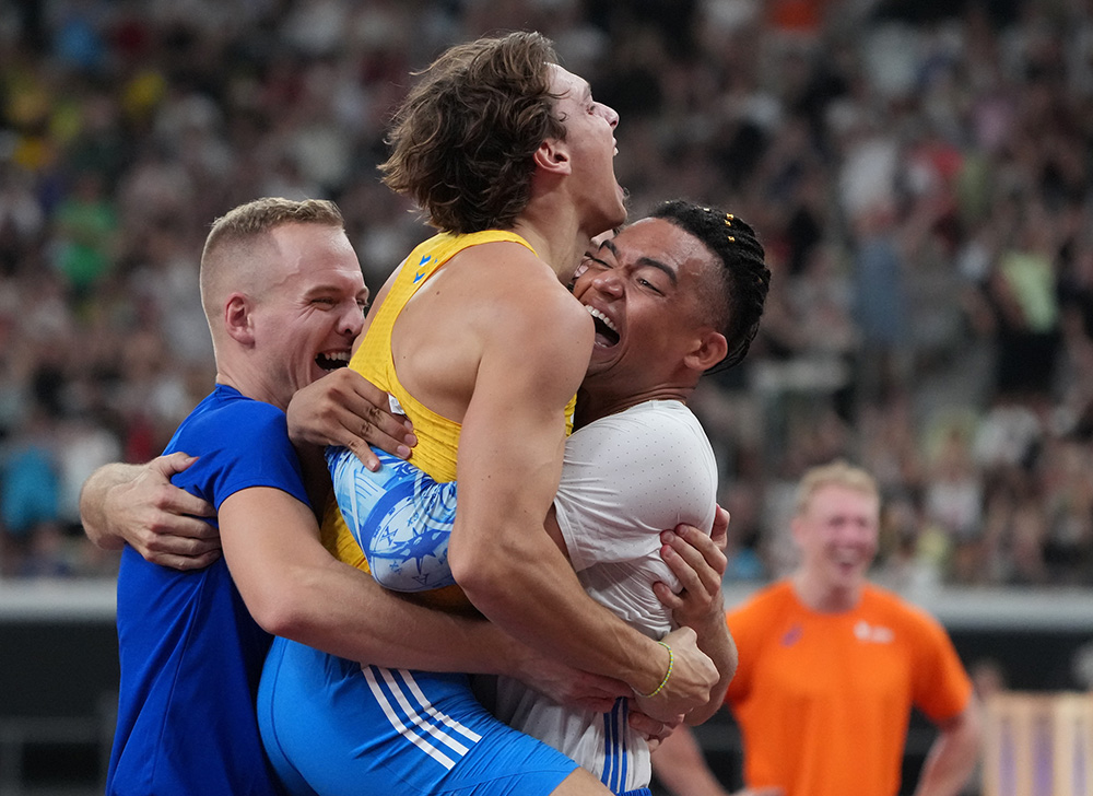 World Champs MenaEs Pole Vault aE Mondo Caps Epic Fight