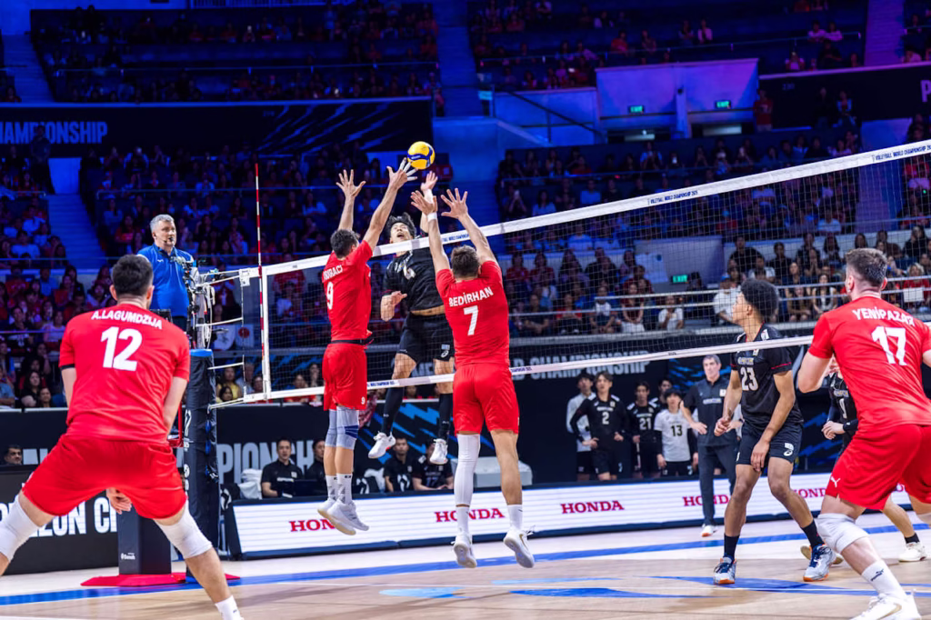 WorldofVolley :: FIVB WC M: Türkiye and Portugal Pull Off Stunning Upsets