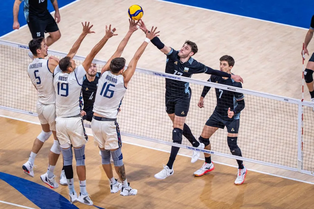 WorldofVolley :: Italy Defeat Argentina 3–0 to Secure World Championship Quarterfinal Spot